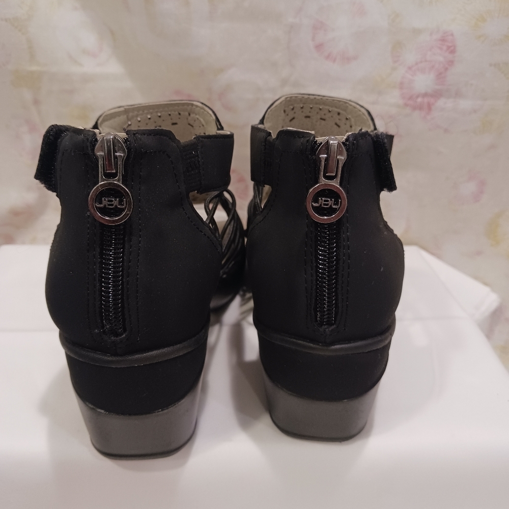 JBU by Jambu Nellie wedge NWOT - Picture 4 of 7